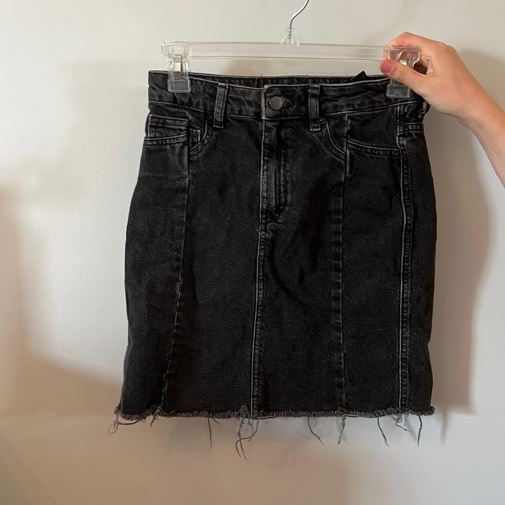 H & M black jean skirt size 4! great condition
